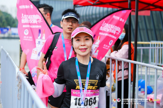 马拉松参赛者女儿提5点质疑_刘安琪马拉松_女子马拉松刘壮