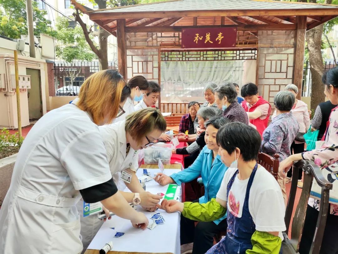 老旧小区健身器材_居民小区健身器材管理_旧小区健身器材归谁管