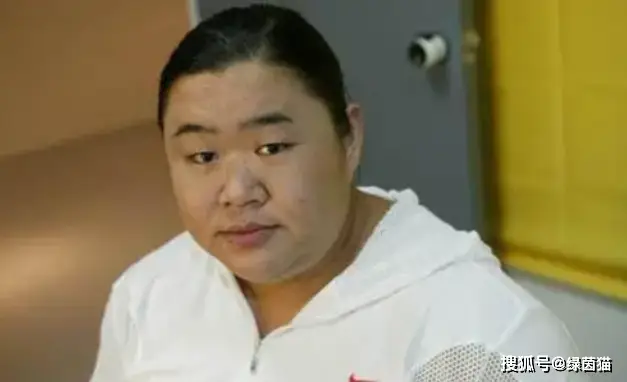 举重女子冠军赛唐功红_女子举重运动员唐功红_女子世界举重冠军唐功红
