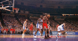 篮球控10期：NBA八大绝技，巨星专属，每个都堪称无解杀招！（文末推荐后卫鞋）