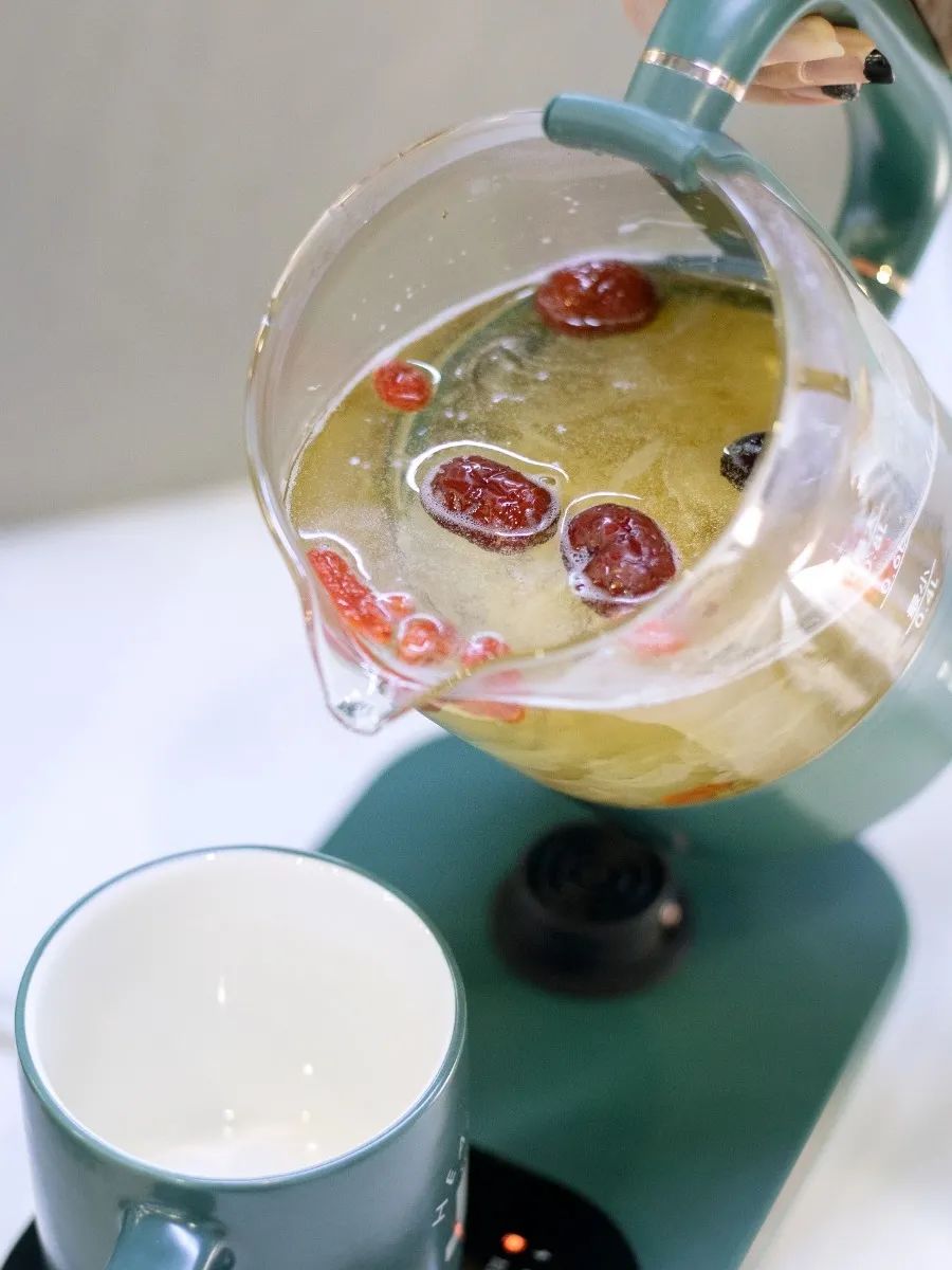 网红健身水杯_健身运动水杯十大排名_女明星健身水杯推荐