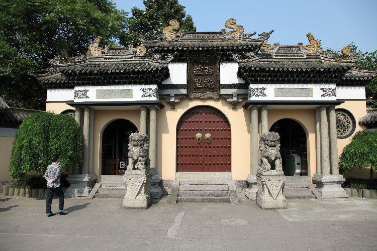 篮球冠军打中国的是谁_中国篮球冠军有哪些人_打篮球的中国冠军