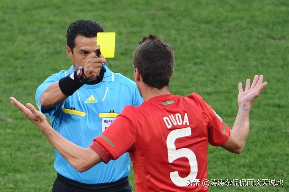 足球传球是什么_多人传球足球规则是什么_足球传球定义