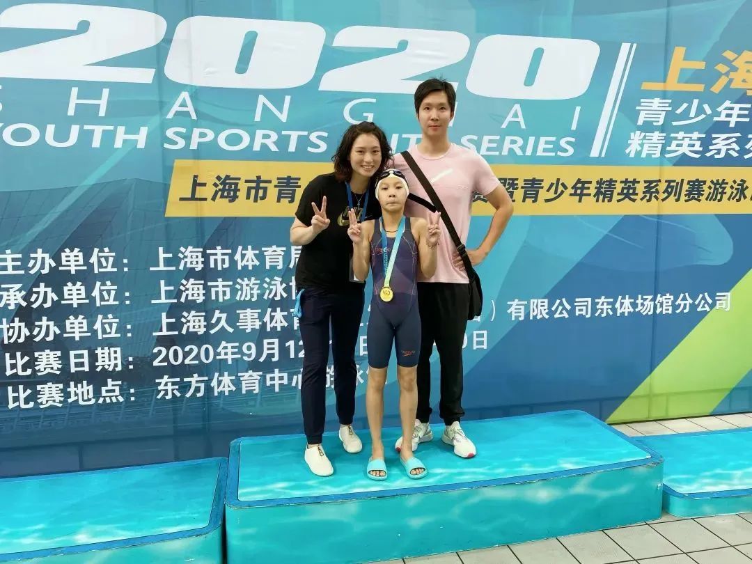 青少年游泳冠军照片大全_青少年游泳冠军照片高清_青少年游泳冠军照片