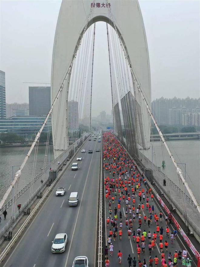 马拉松上海话怎么说_马拉松上海2024_第一届上海马拉松