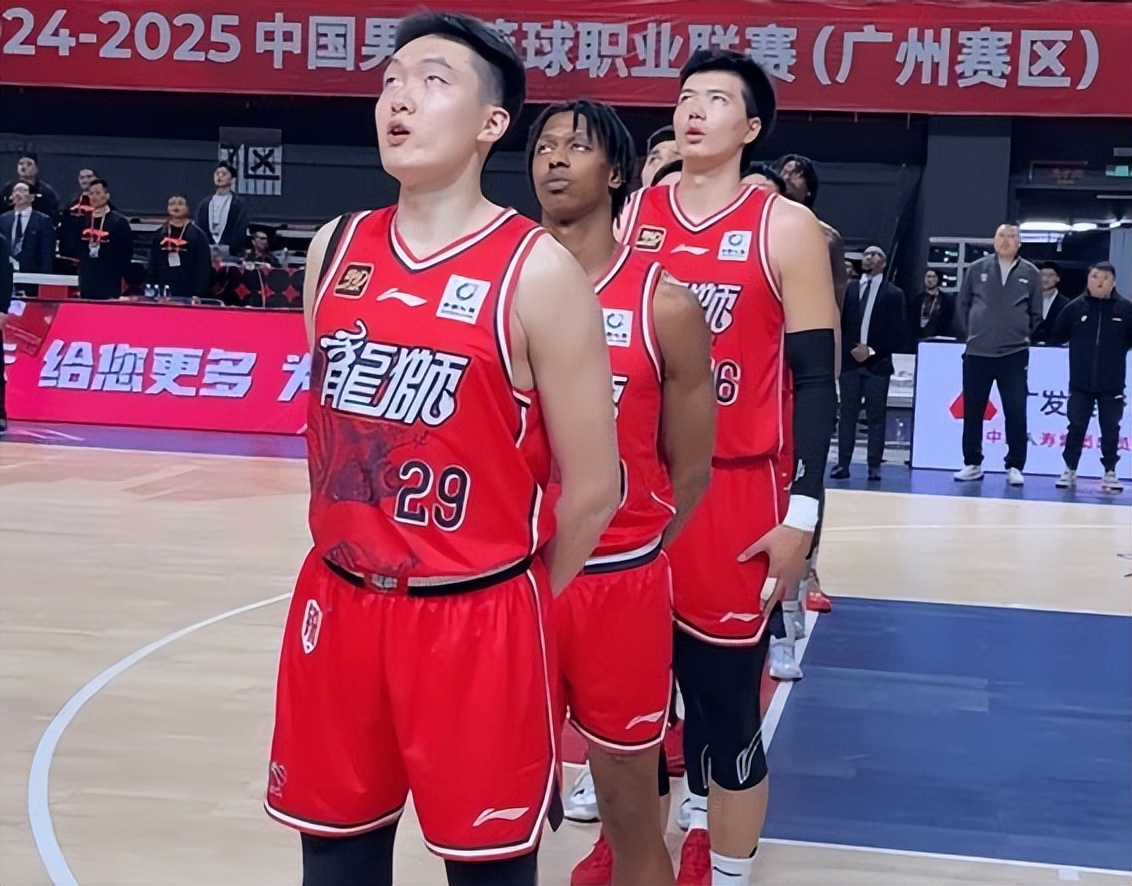 篮球战术三人联赛规则是哪三种_3人篮球赛战术_篮球三人联赛战术规则是什么