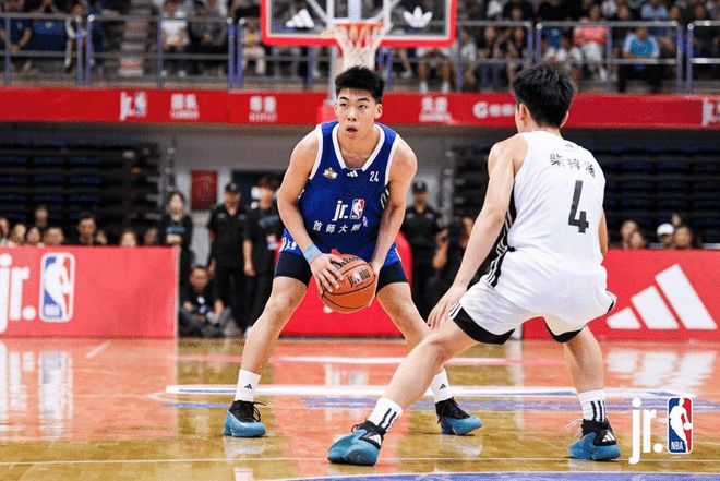 北京青少年足球俱乐部联赛冠军_北京青少年足球联赛冠军是谁啊_青少年联赛足球冠军北京是谁