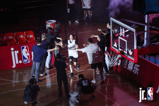 北京青少年足球联赛冠军是谁啊_青少年联赛足球冠军北京是谁_北京青少年足球俱乐部联赛冠军