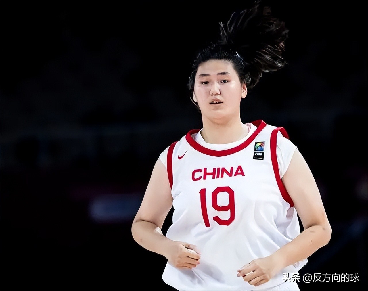 篮球国宝真的赚到六个亿吗_篮球国宝事件_国宝打篮球黑历史