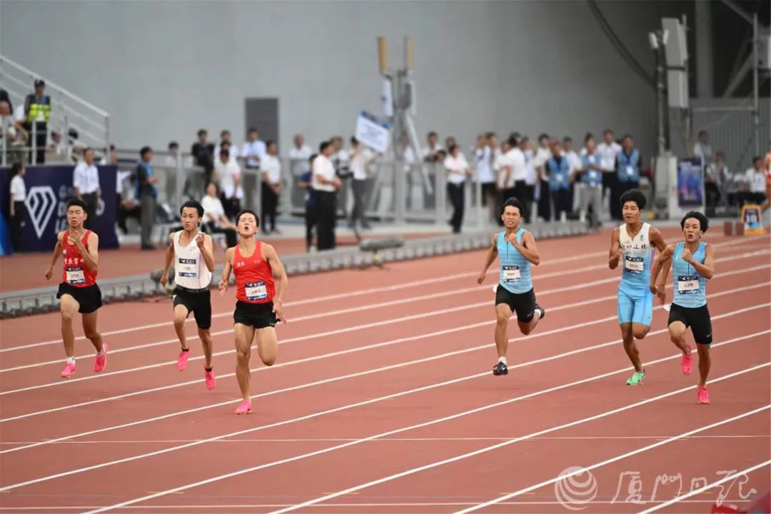 国外跳高女选手_美国女子跳高冠军是谁_跳高女子冠军美国是哪个队