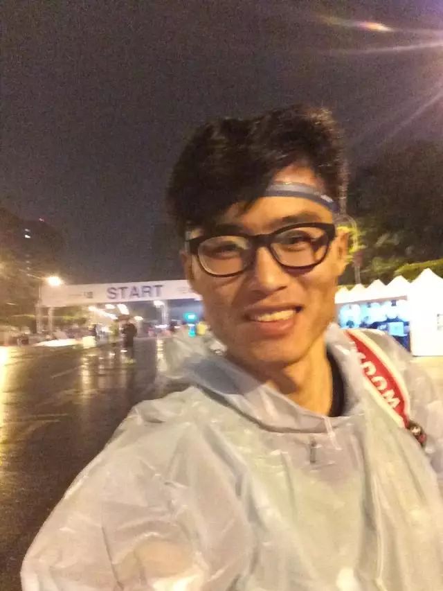 北京游泳拍照技巧女生_游泳拍照如何摆姿势_拍游泳照片参数设置