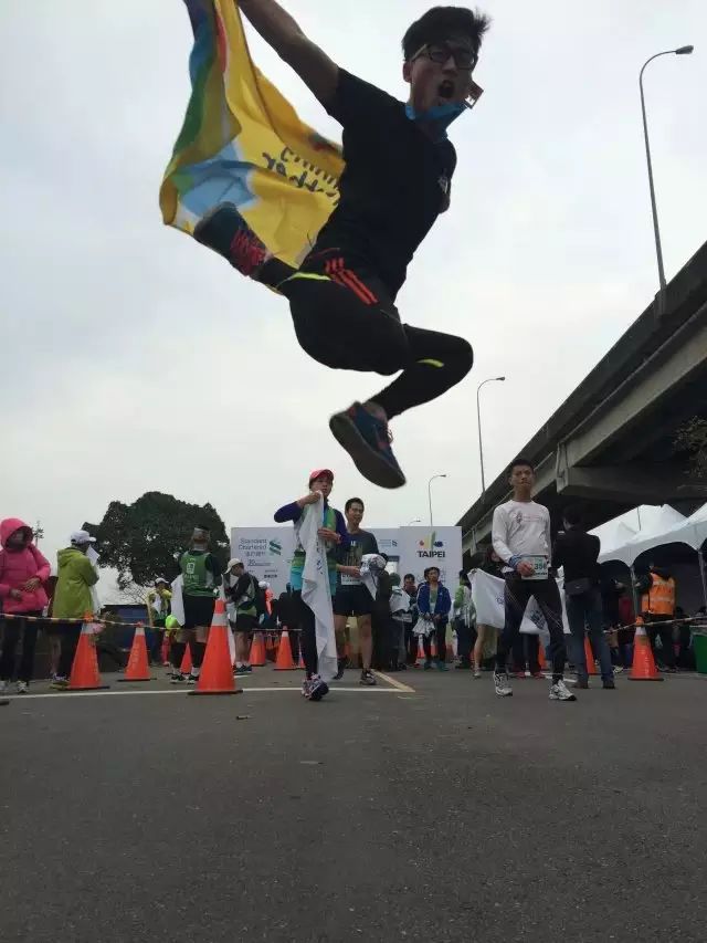 拍游泳照片参数设置_游泳拍照如何摆姿势_北京游泳拍照技巧女生