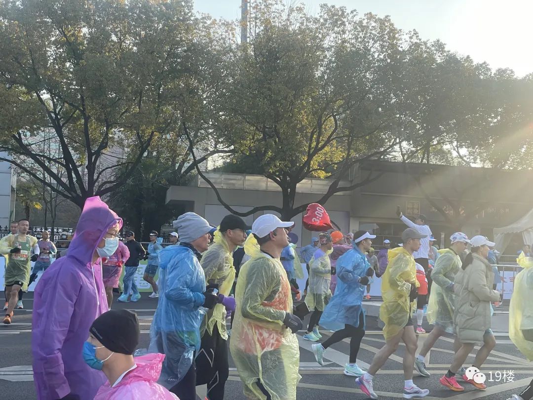 马拉松杭州路线_杭州 马拉松_马拉松杭州2023
