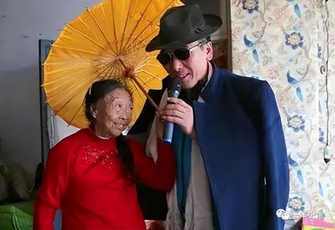 父母出场拍摄家庭日常_出场日常拍摄家庭父母感言_出场日常拍摄家庭父母的照片