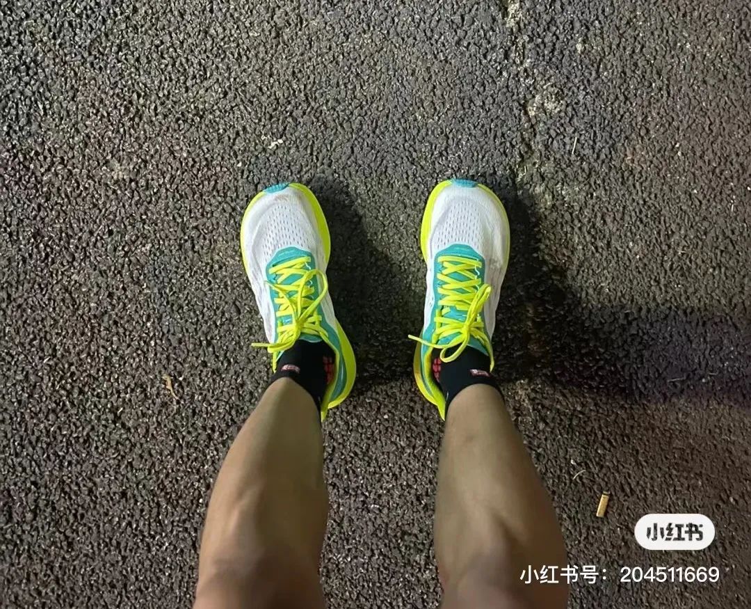 缓震马拉松跑鞋_马拉松跑鞋缓震回弹_马拉松跑鞋缓震推荐