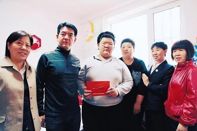 举重冠军身材最好_举重冠军体重_举重冠军多高