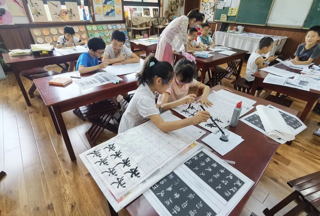 篮球规则护胸标准_篮球护胸可以抢吗_篮球护球规则