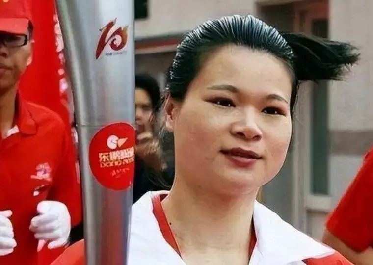 悉尼奥运会举重赛冠军奖金_悉尼奥运会男子77公斤举重_2000悉尼奥运会举重冠军