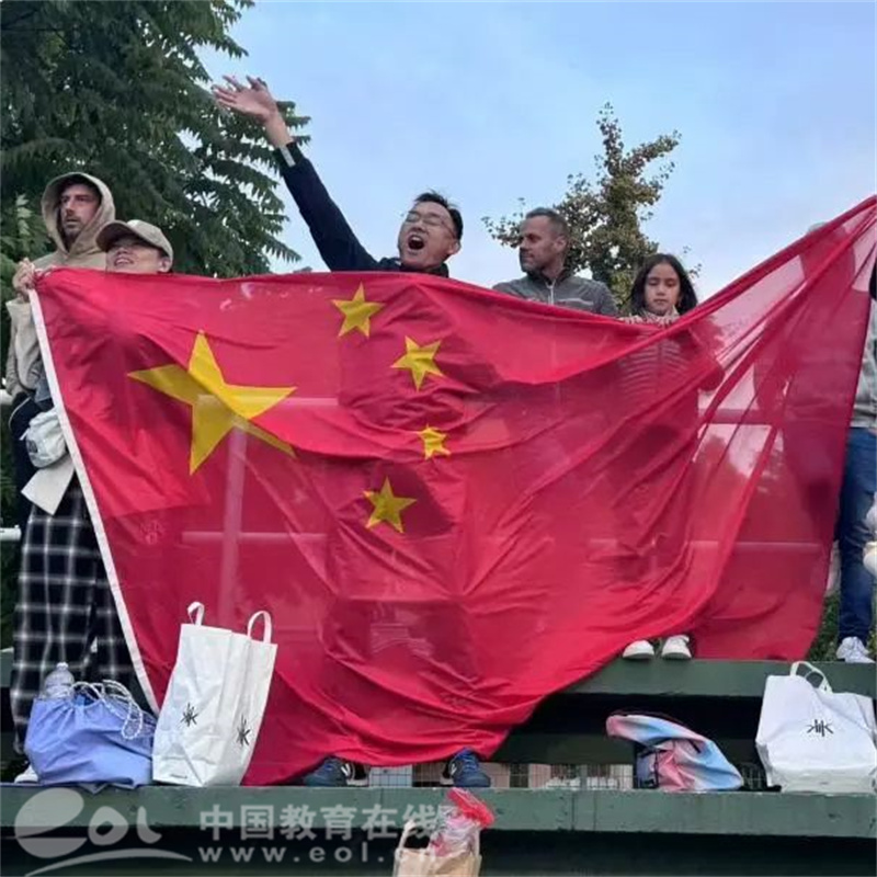 班级足球赢得冠军_赢得足球班级冠军的句子_班级足球赛冠军
