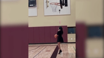 篮球解说是谁_有名的篮球解说_篮球的历史解说是谁写的