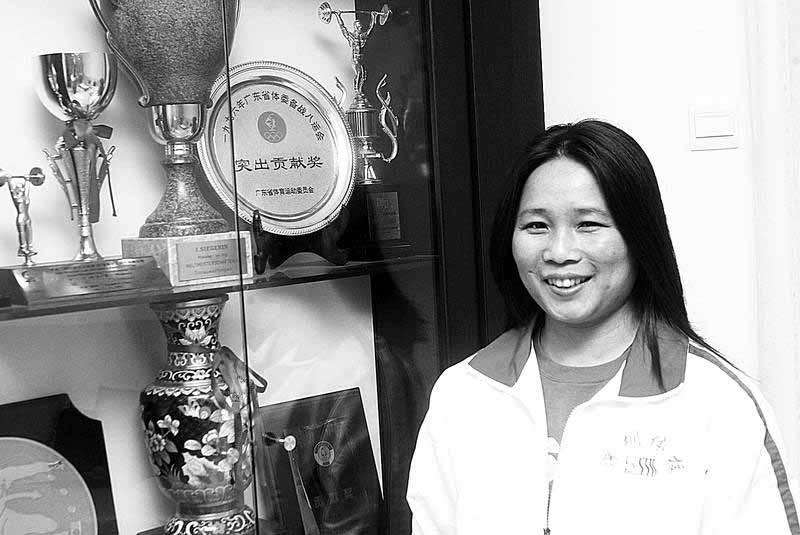 奥运会举重感人故事_感人奥运举重冠军作文故事大全_奥运举重冠军感人故事作文