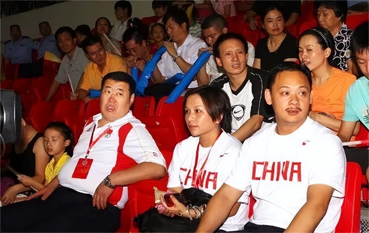 举重冠军姓什么_举重冠军运动员_姓代的举重冠军