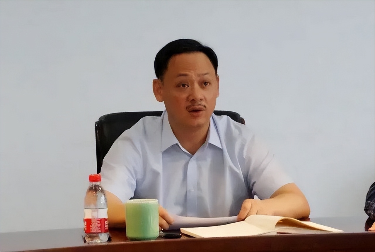 举重冠军运动员_举重冠军姓什么_姓代的举重冠军
