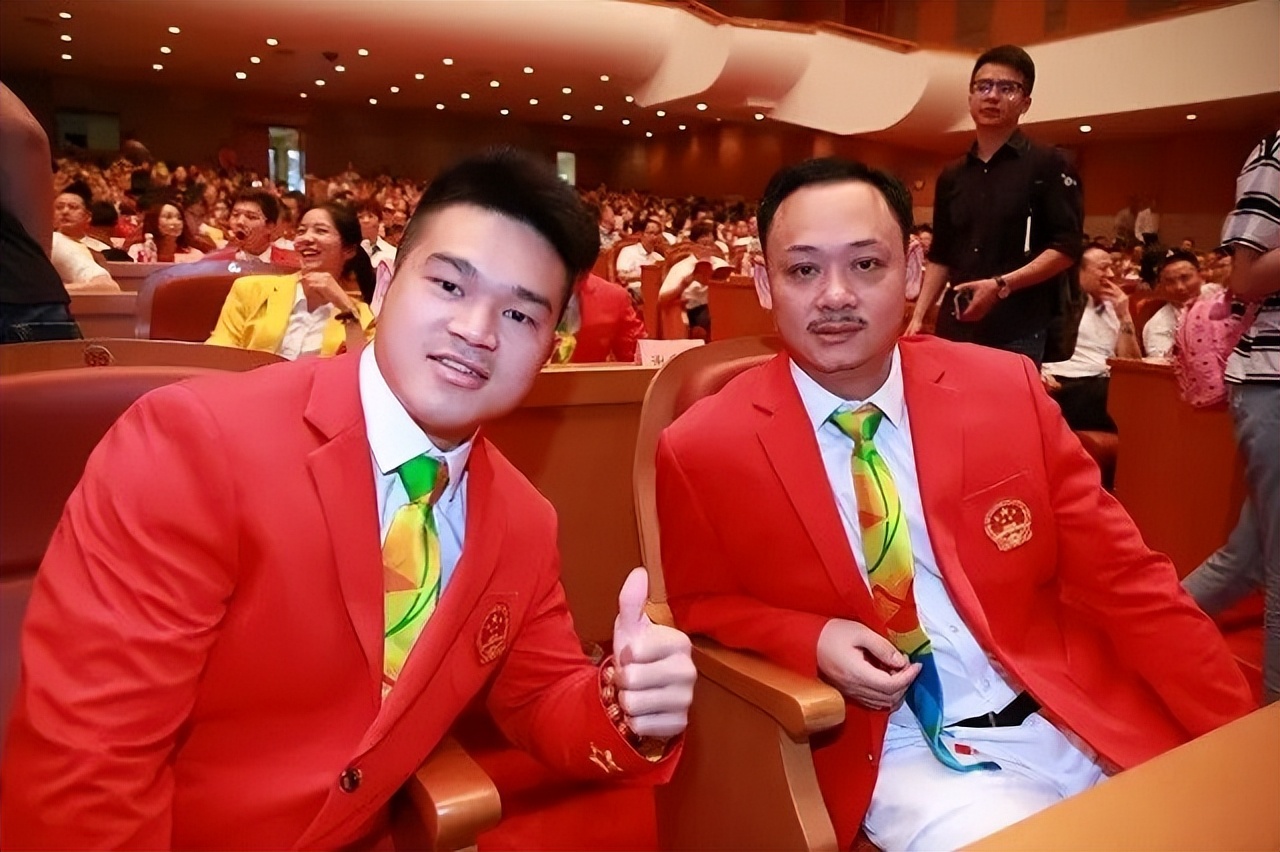 举重冠军运动员_举重冠军姓什么_姓代的举重冠军