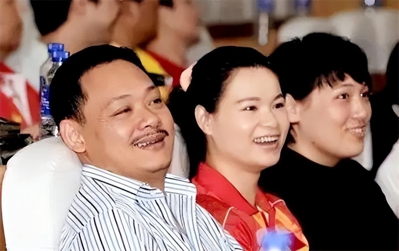 举重冠军姓什么_举重冠军运动员_姓代的举重冠军