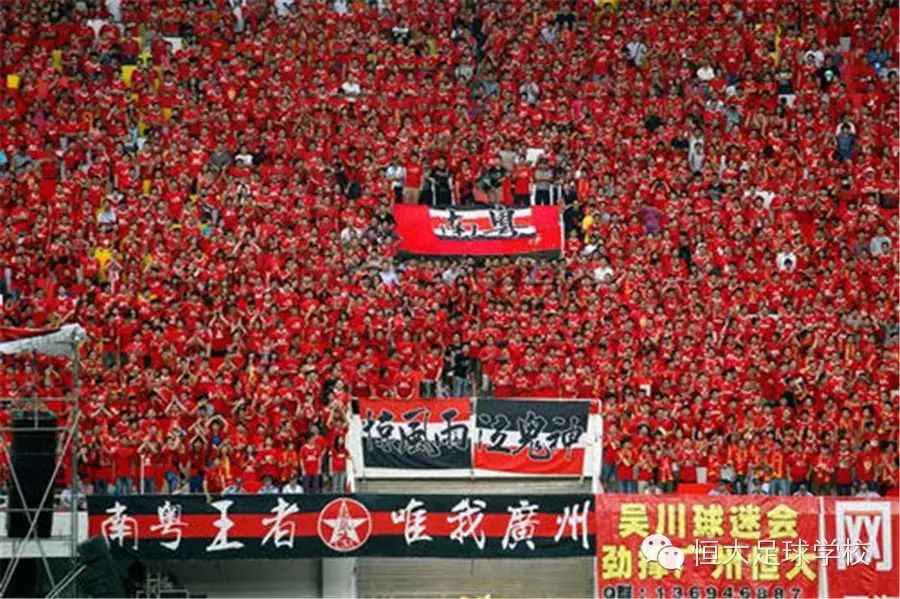 足球历史四大名帅是谁说的_帅的足球_足球历史十大帅哥