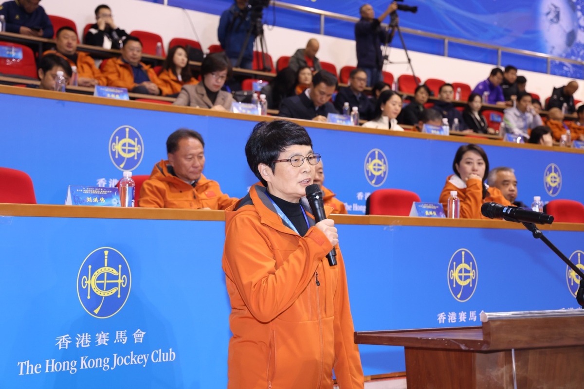 商洛市青少年足球比赛_商洛市第五届运动会足球冠军_商洛中学足球队