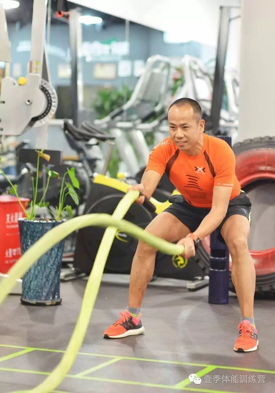 南京健身私教课一般多少钱_南京健身私教收费标准_南京健身房建邺私教