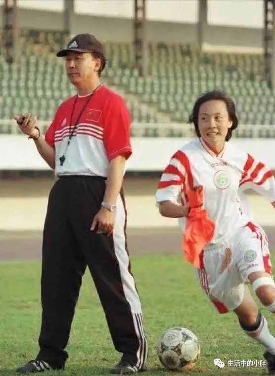 美国足球队历史最大牌球员_大牌足球队球员历史美国排名_美国足球历史球星