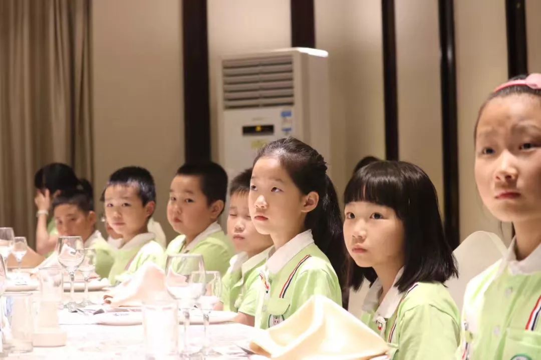 帆船选手不会游泳_游泳技巧帆船图解_帆船游泳技巧