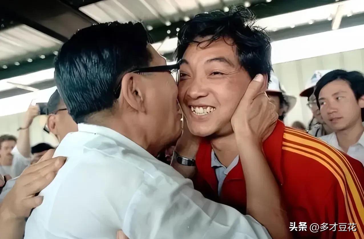 中国篮球历史性人物排名_篮球运动员历史排名_国内篮球名人
