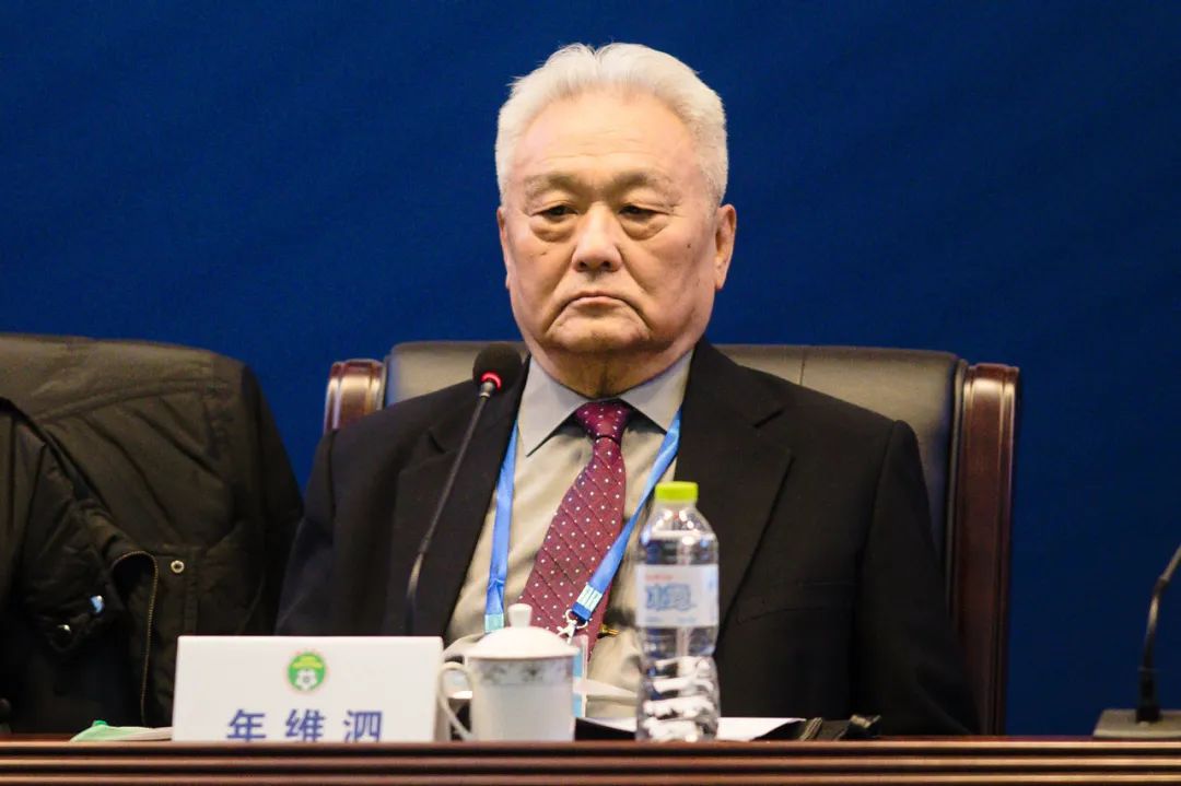 带走足球队冠军的小说_冠军队带走足球_带走足球队冠军的是谁