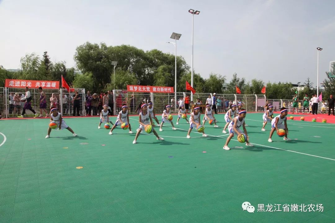 幼儿园职工篮球比赛规则_幼儿园篮球比赛规则教学_幼儿园篮球赛注意事项