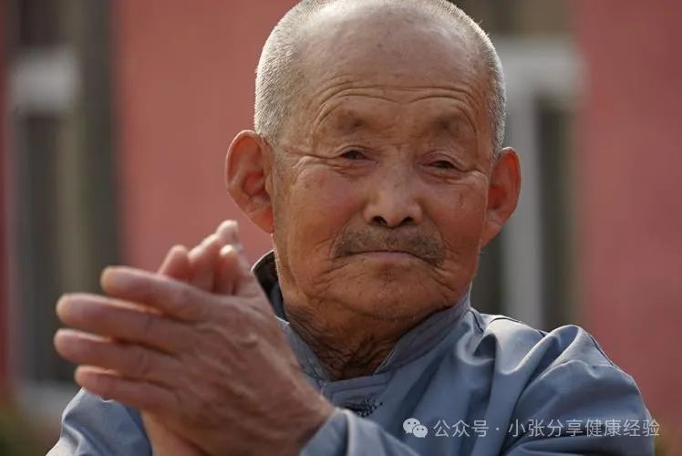 皮肤黑的人身体健康吗_皮肤黑的人体质好吗_皮肤黑身体好
