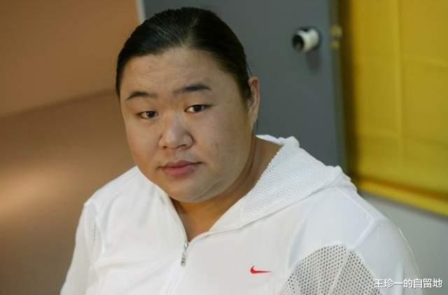 举重冠军叫啥_第一个女举重冠军是哪位_举重冠军女