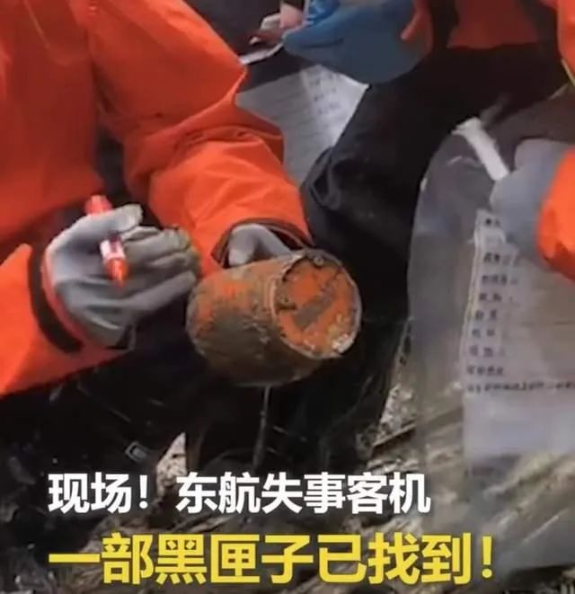 福建举重队队员_举重冠军福建龙岩_漳州男子举重冠军视频直播