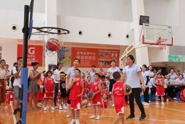 幼儿篮球罚球线是多长_篮球幼儿比赛规则_幼儿篮球赛罚球规则是什么