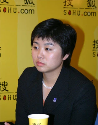 游泳队冠军女_游泳队几个冠军啊_游泳队冠军被淹死