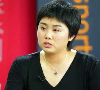 游泳队冠军被淹死_游泳队几个冠军啊_游泳队冠军女