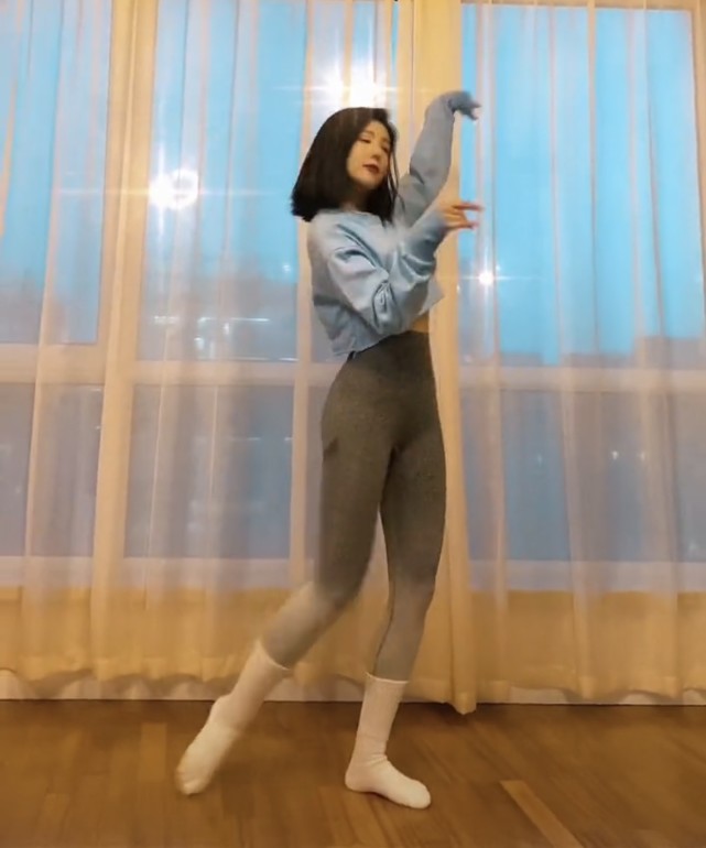 健身操明星女的叫什么_女明星的健身舞视频_女明星健身