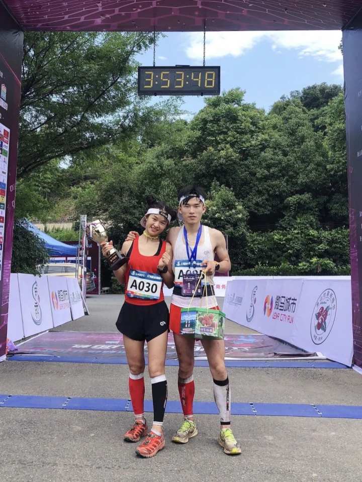 杭州马拉松情侣跑_杭卅马拉松_杭州情侣马拉松