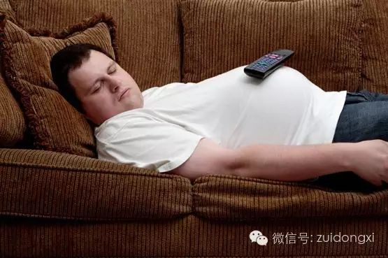 明星家里健身_健身明星_健身出名的明星